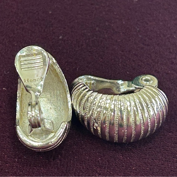 5 Pieces Of Vintage Earrings, All Signed - Picture 7 of 16